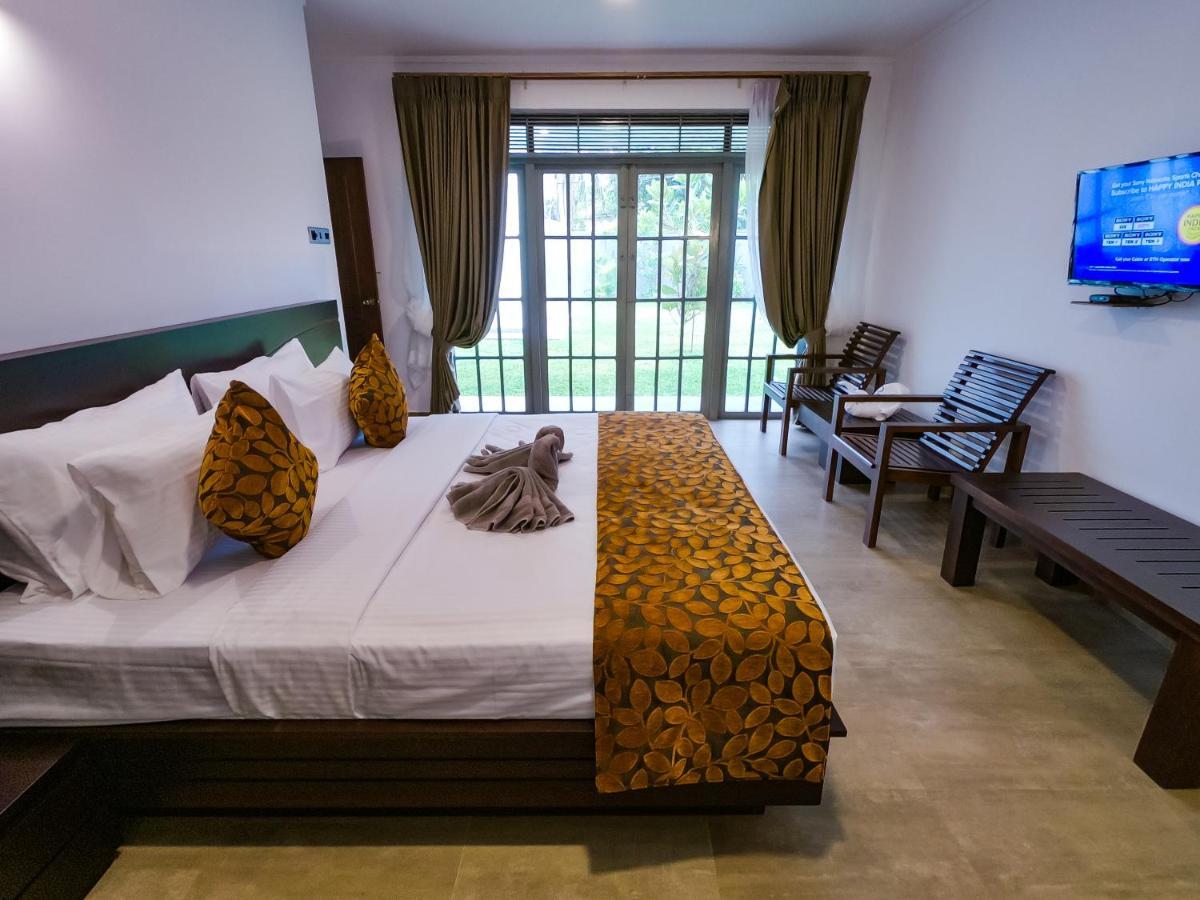 Bony'S Holiday Inn Negombo Bagian luar foto