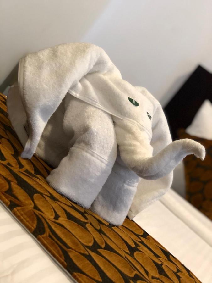 Bony'S Holiday Inn Negombo Bagian luar foto